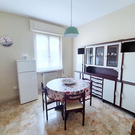 Affittacamere Zona Caserma-Stazione Foligno Extérieur photo