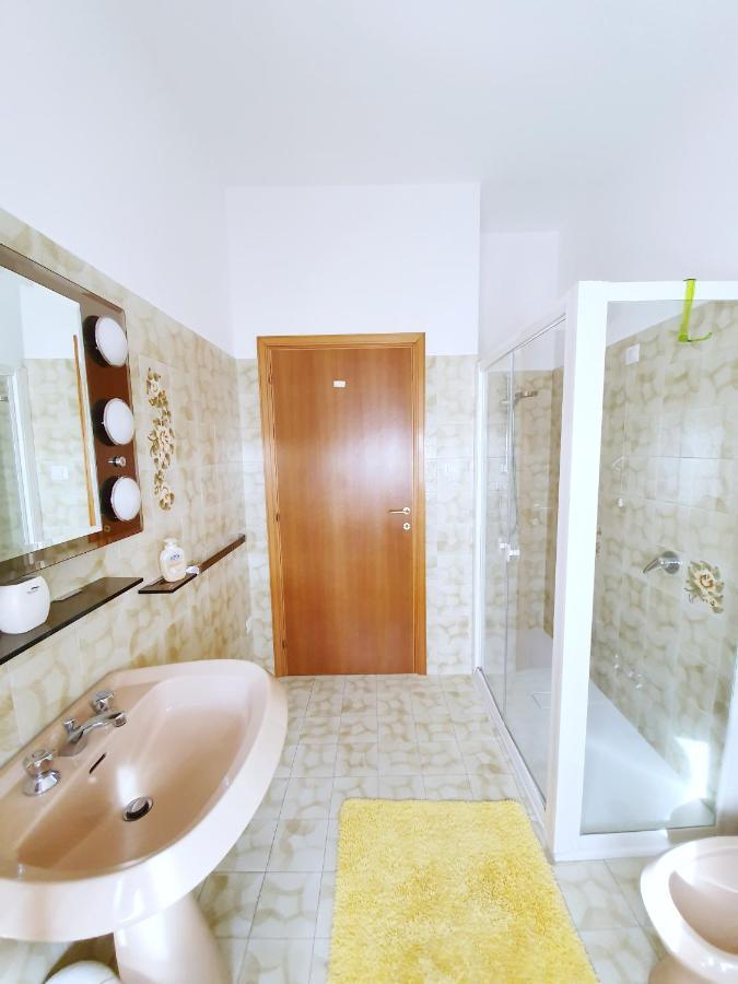 Affittacamere Zona Caserma-Stazione Foligno Extérieur photo
